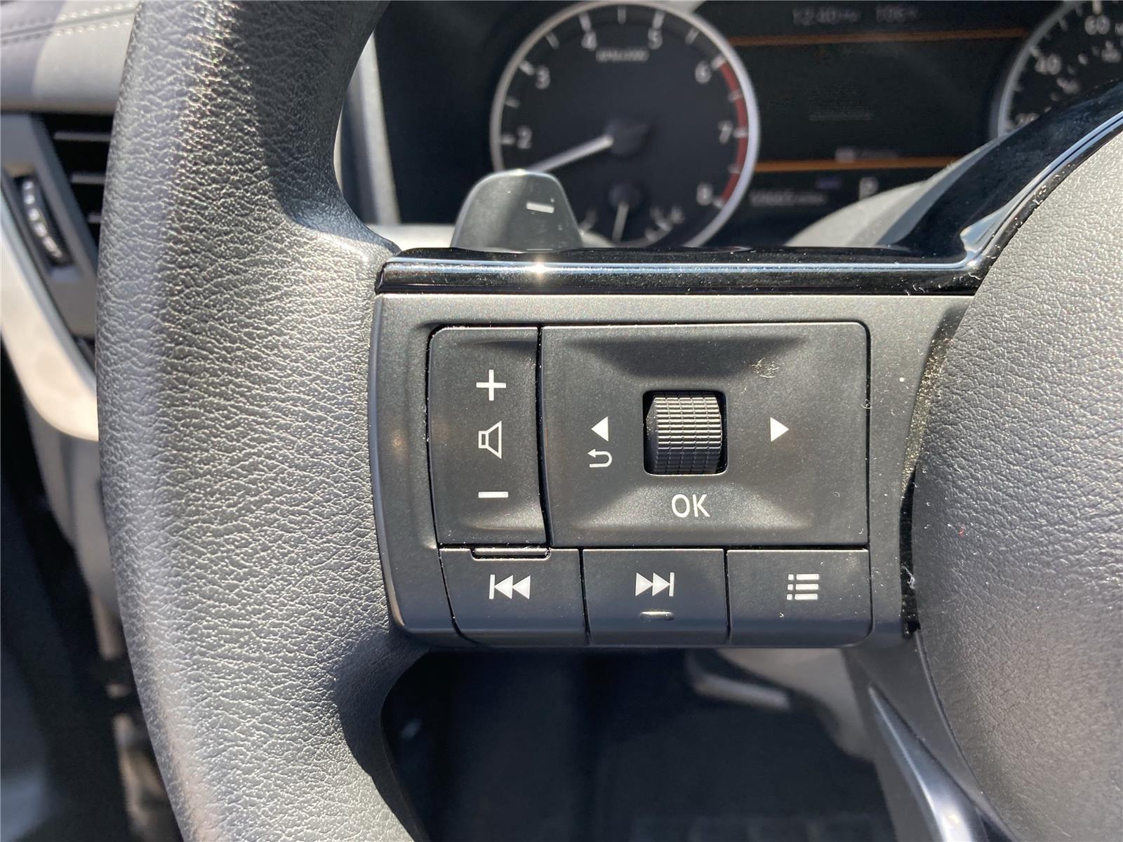 2023 Nissan Rogue SV photo 16