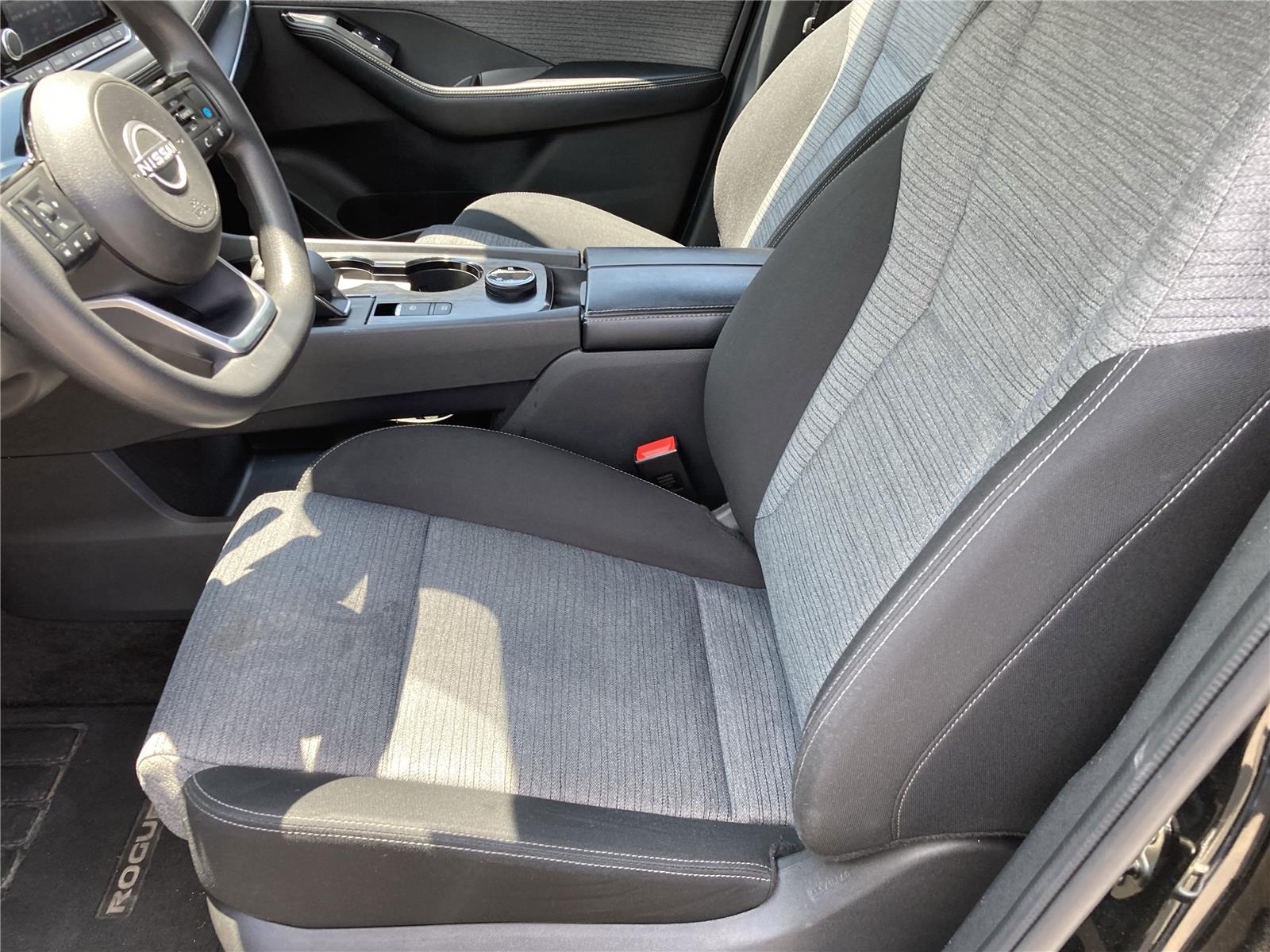 2023 Nissan Rogue SV photo 23