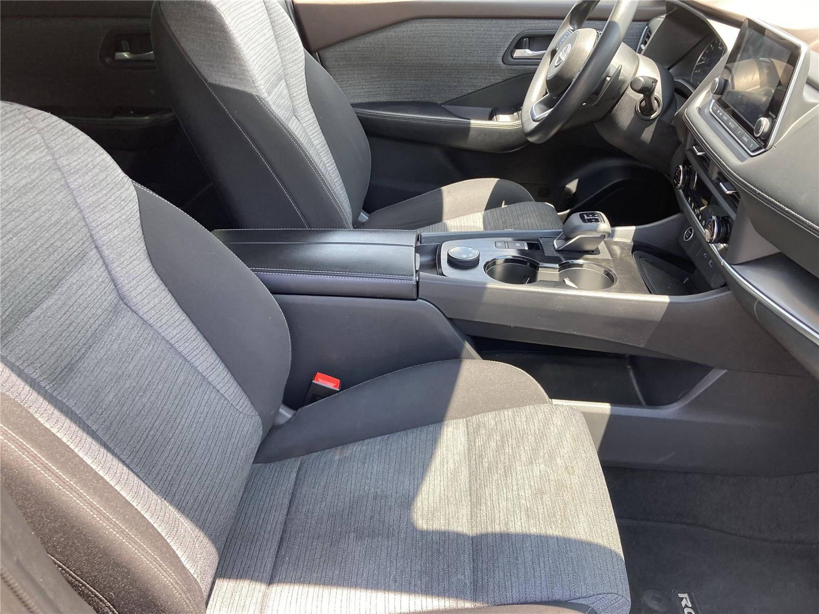 2023 Nissan Rogue SV photo 28