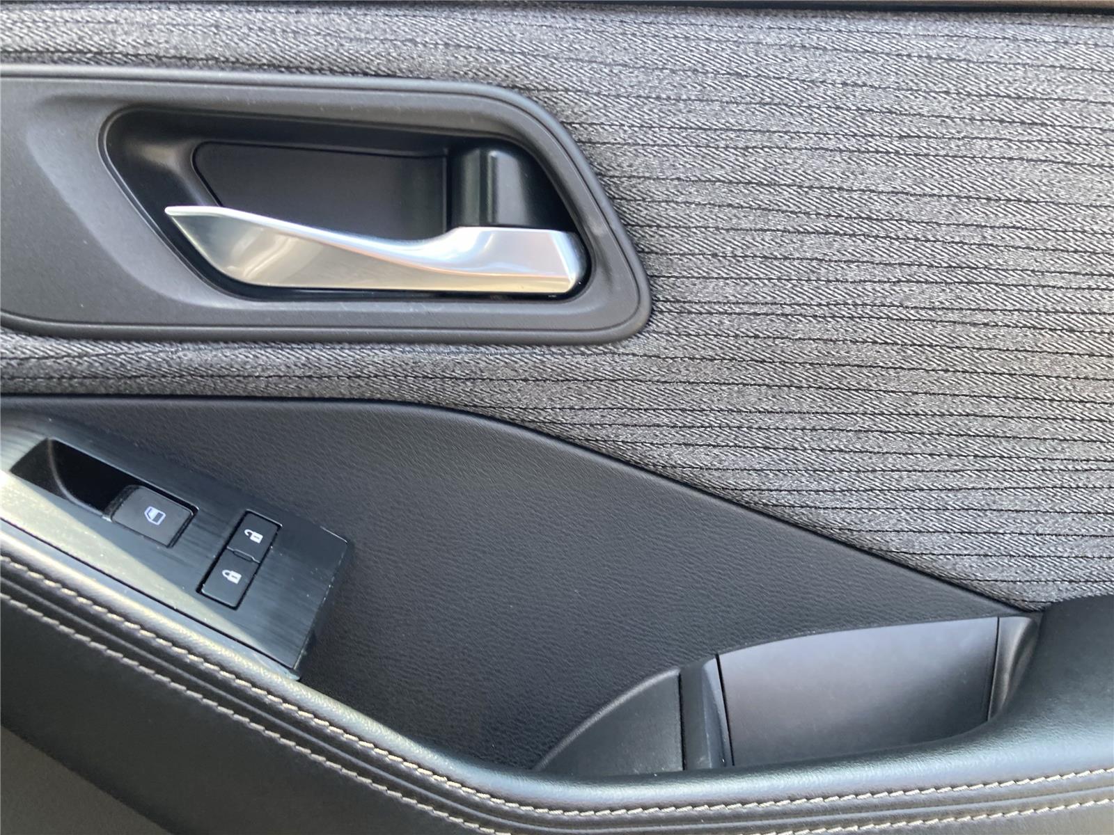 2023 Nissan Rogue SV photo 29