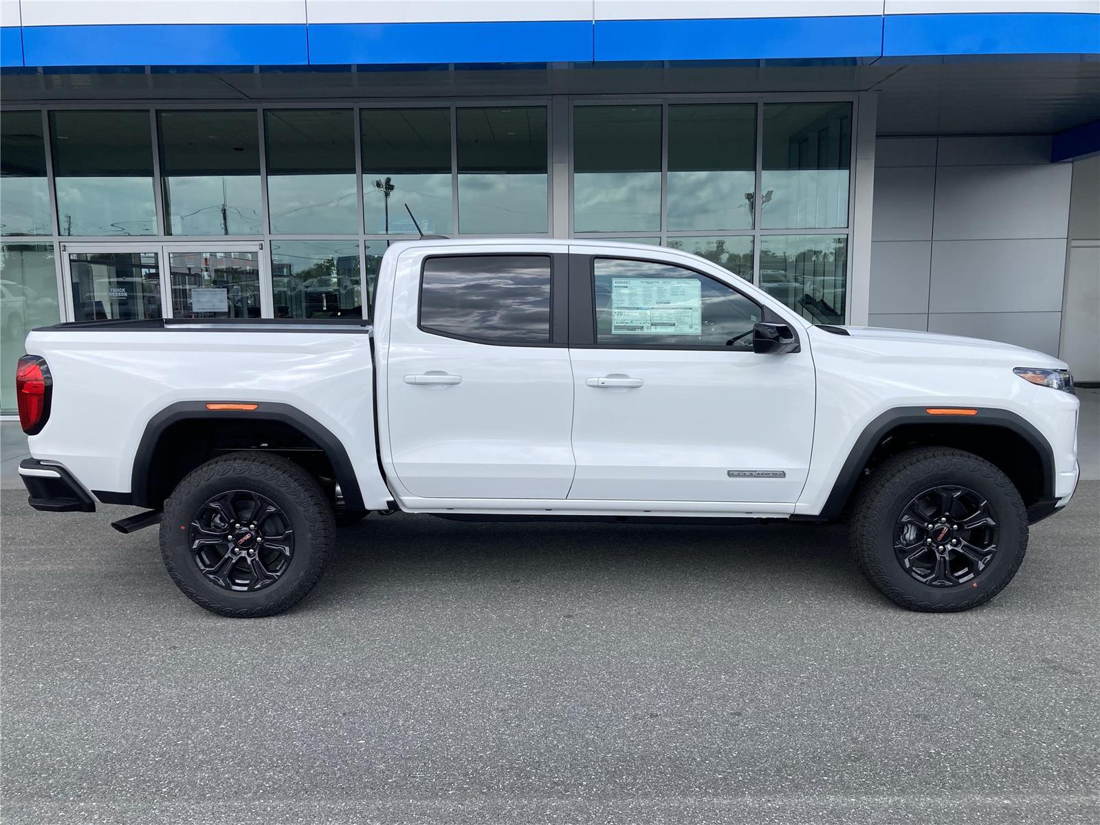 2025 Gmc Canyon Elevation photo 3