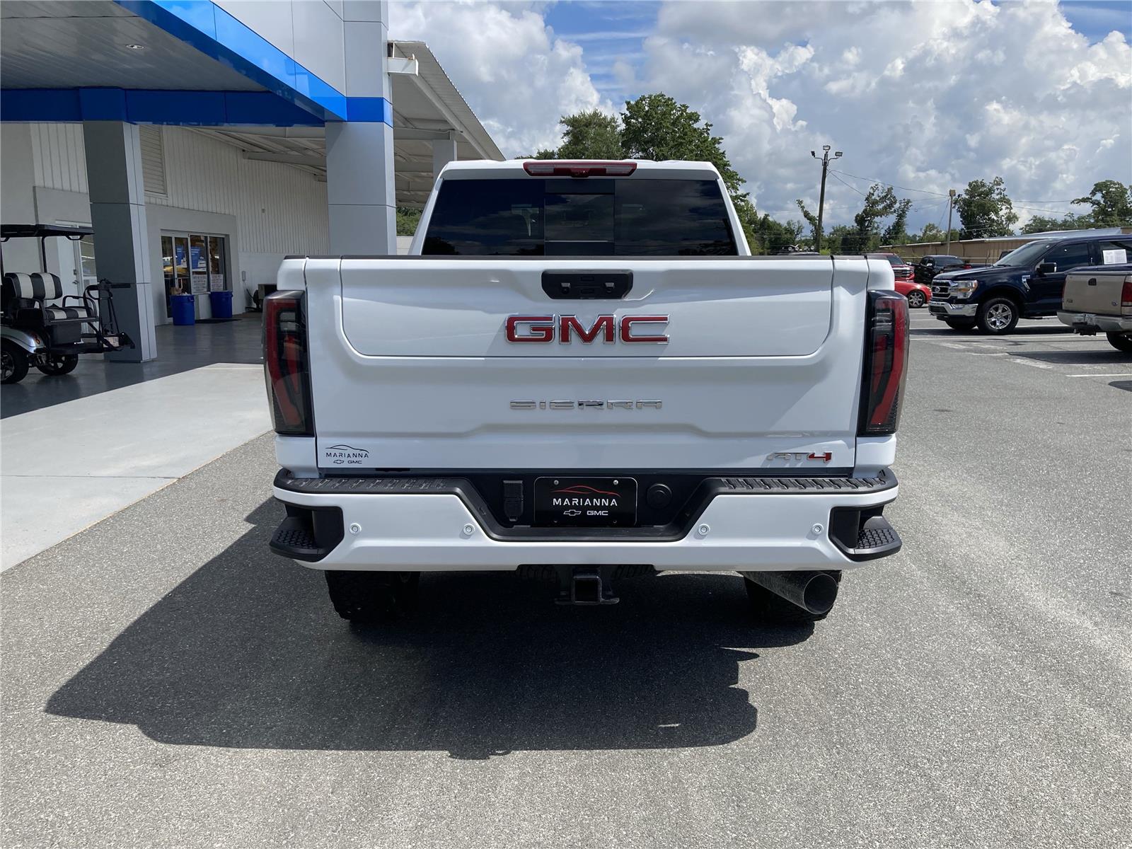 2025 Gmc Sierra 2500 HD AT4 photo 3