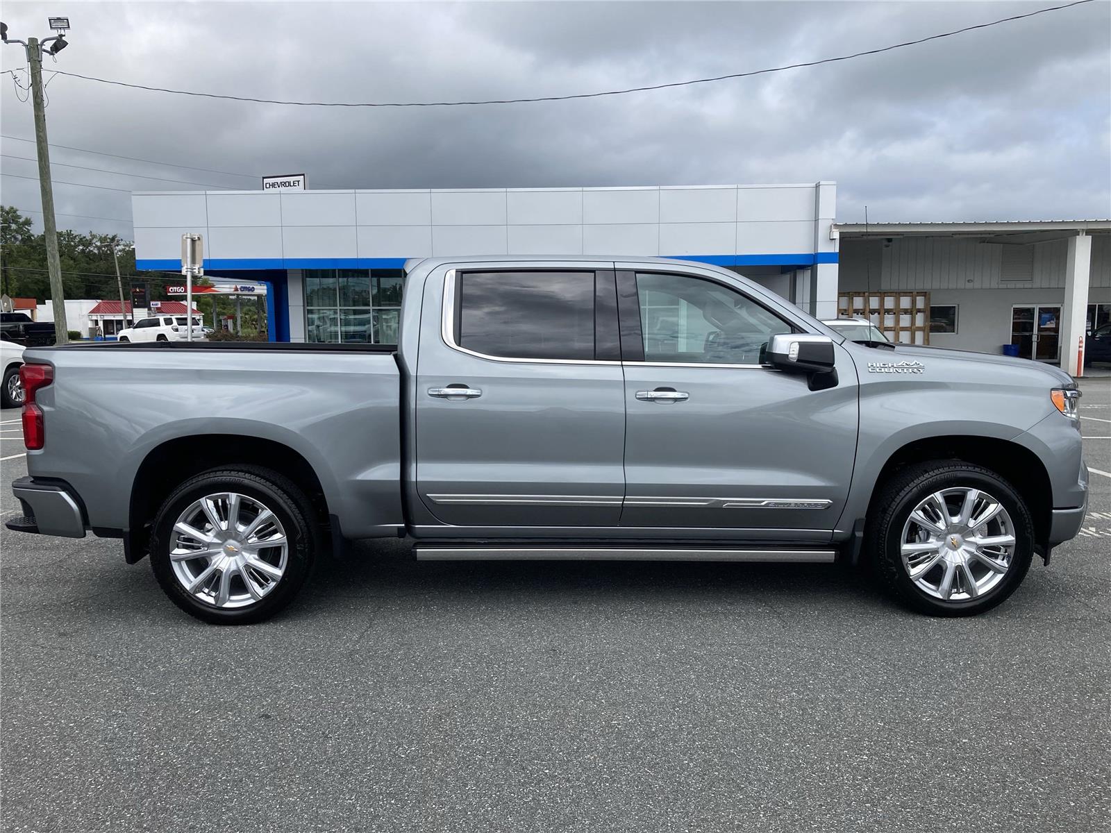 2026 Chevrolet Silverado 1500 High Country photo 4
