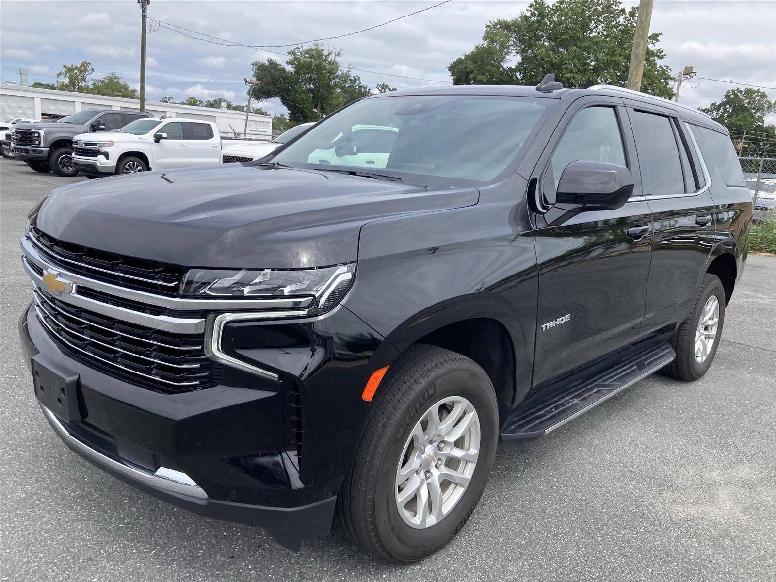 2024 Chevrolet Tahoe LT photo 2
