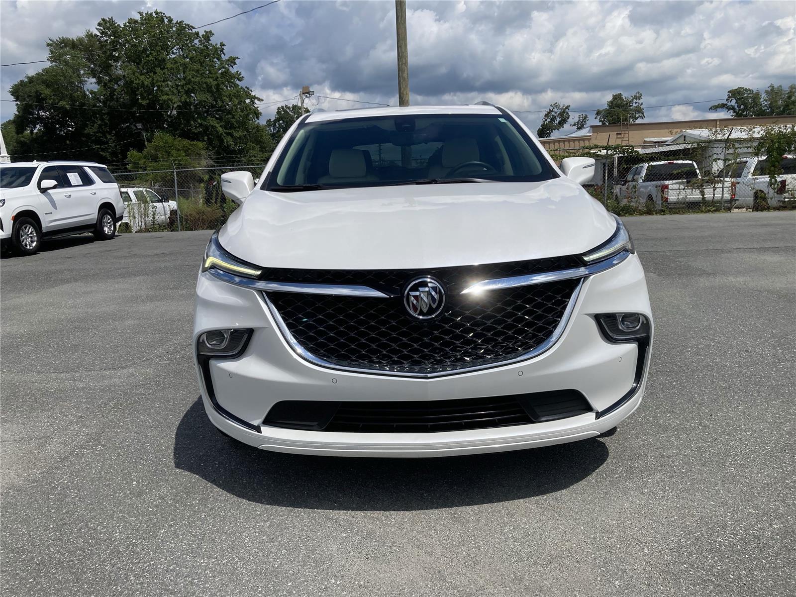 2022 Buick Enclave Avenir photo 3