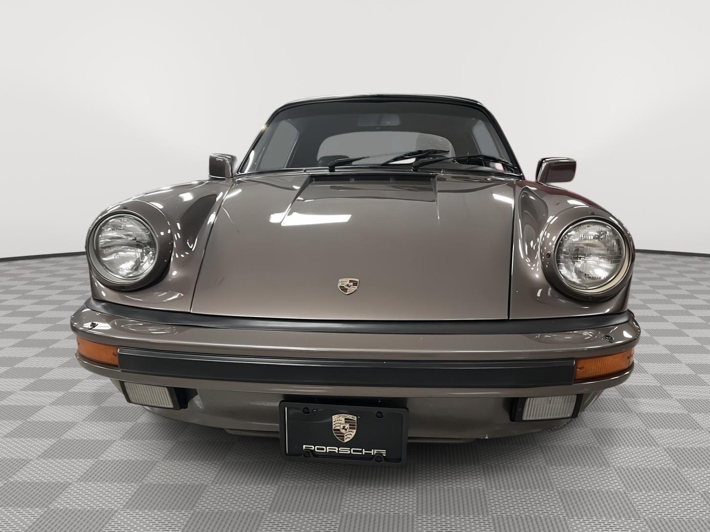 1984 Porsche 911 photo 2