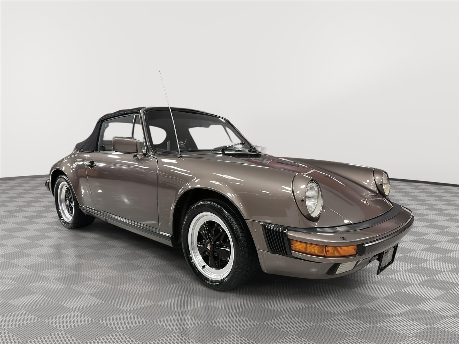 1984 Porsche 911 photo 3