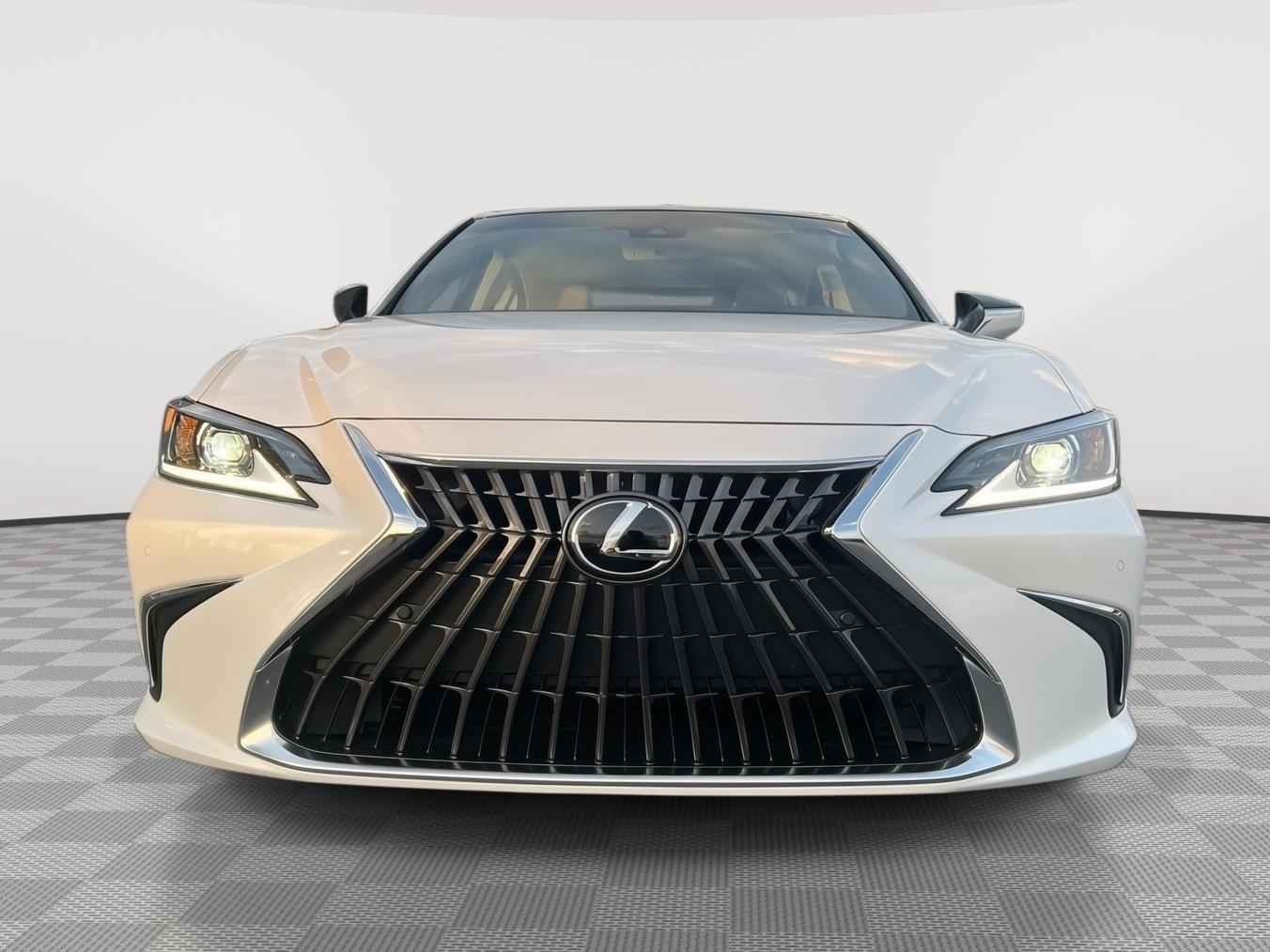 2025 Lexus ES 350 photo 2