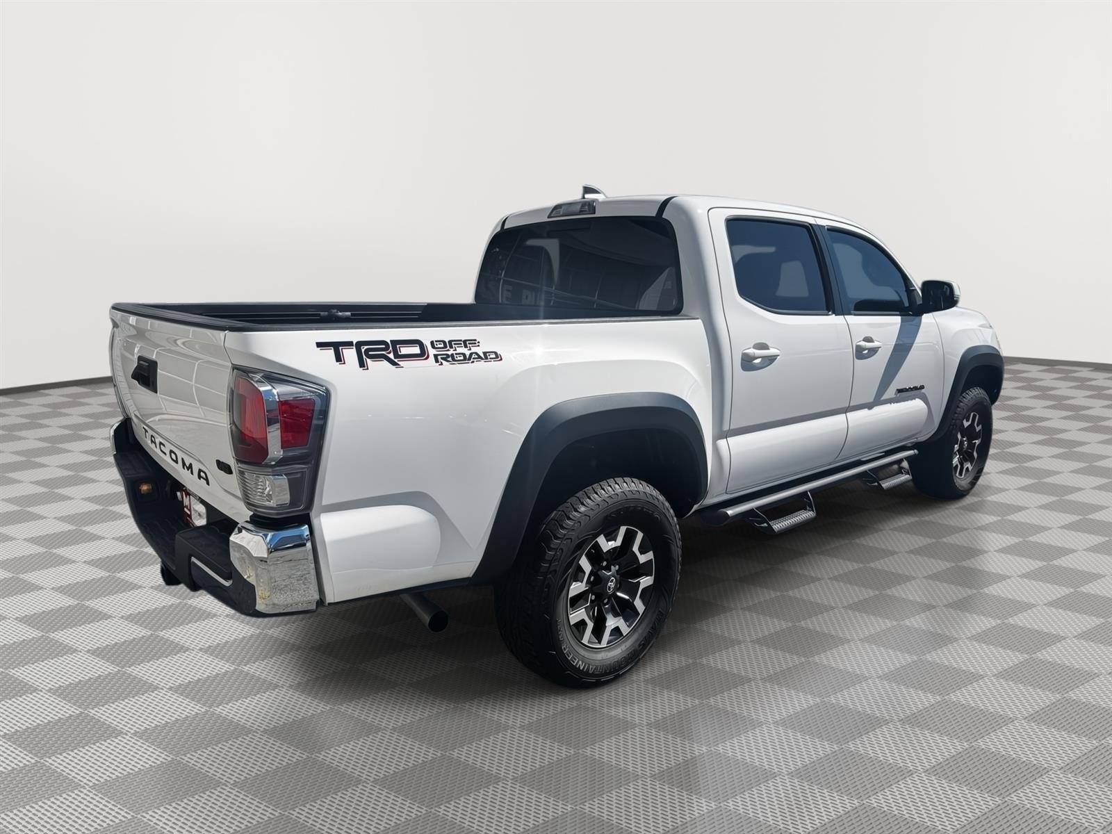 2021 Toyota Tacoma TRD photo 4
