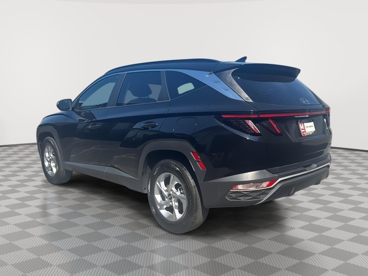 2023 Hyundai Tucson SEL photo 2