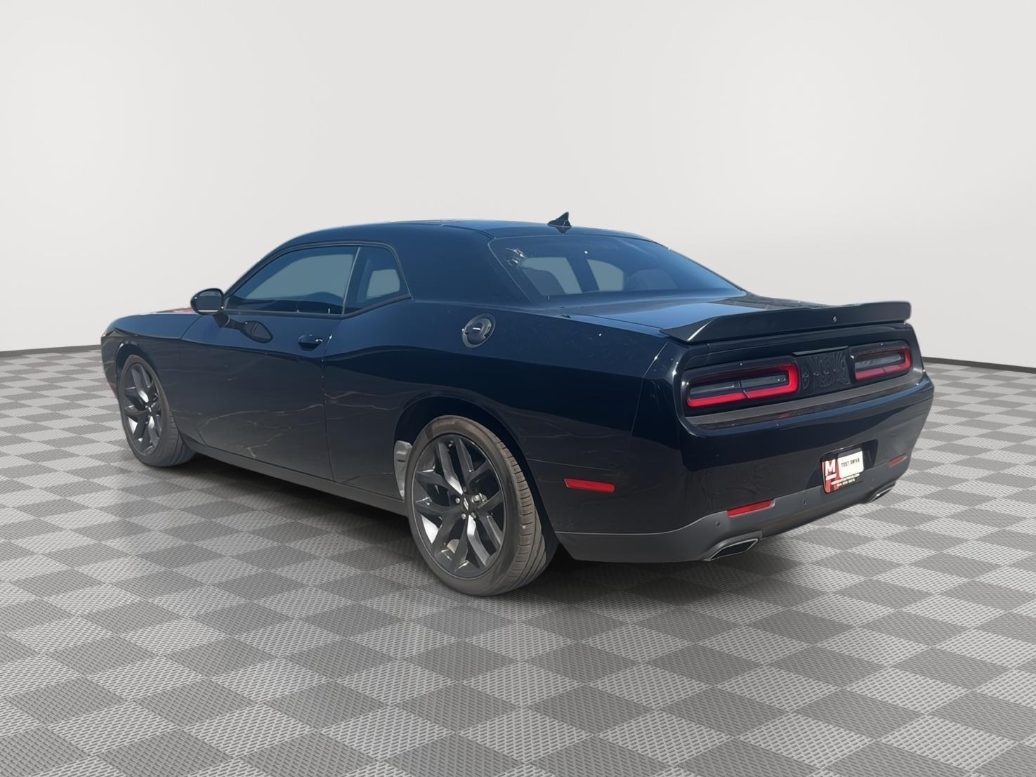 2022 Dodge Challenger GT photo 3