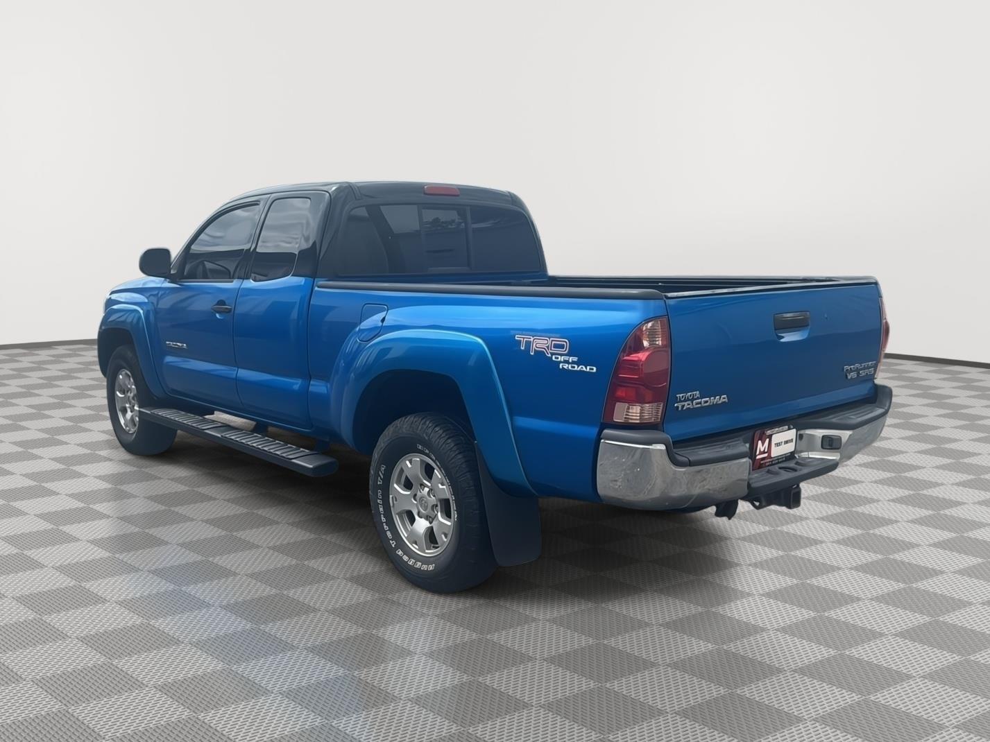 2005 Toyota Tacoma PreRunner photo 3