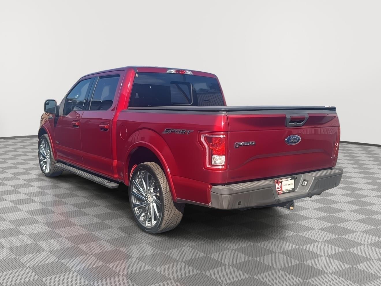 2015 Ford F-150 XLT photo 4