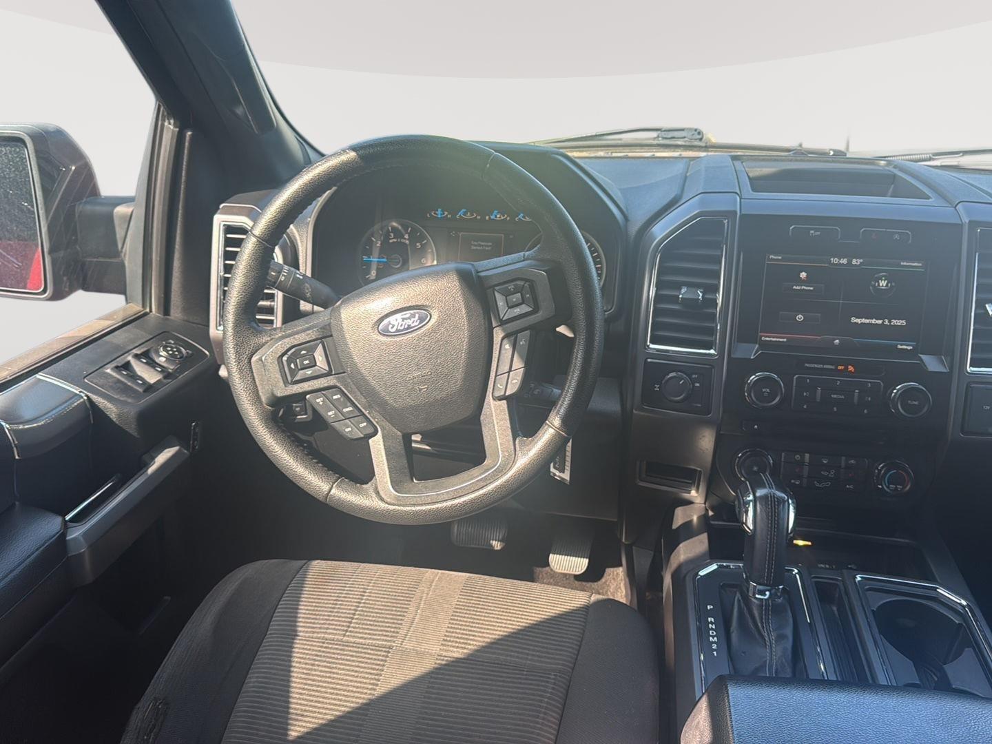 2015 Ford F-150 XLT photo 26