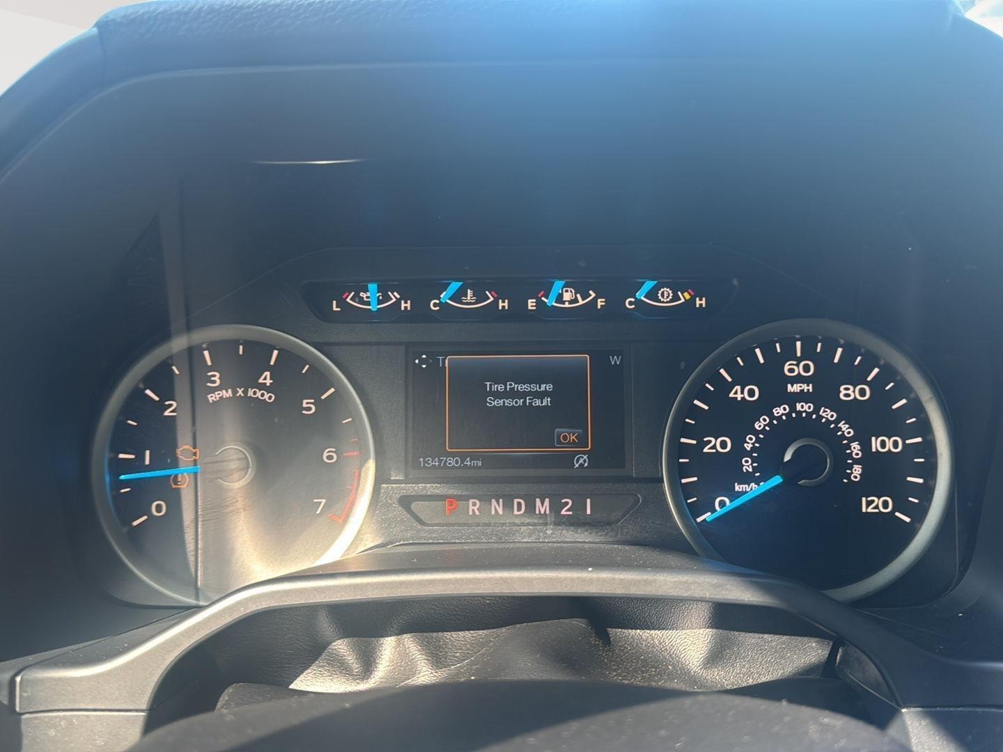 2015 Ford F-150 XLT photo 45