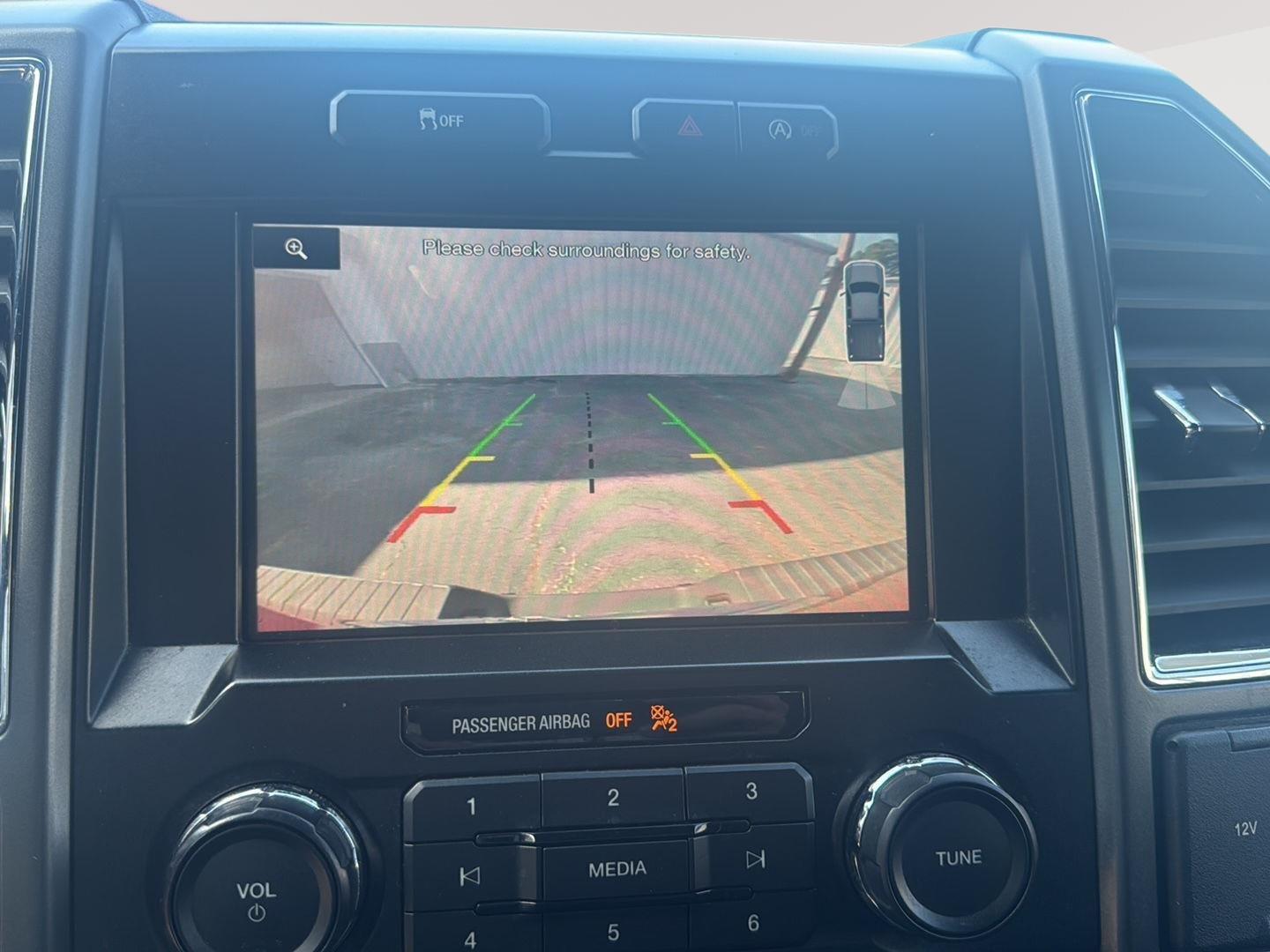 2015 Ford F-150 XLT photo 46