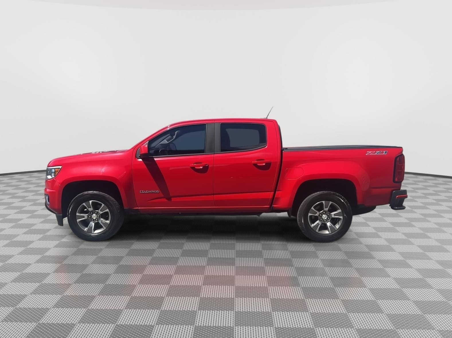 2019 Chevrolet Colorado Z71 photo 2