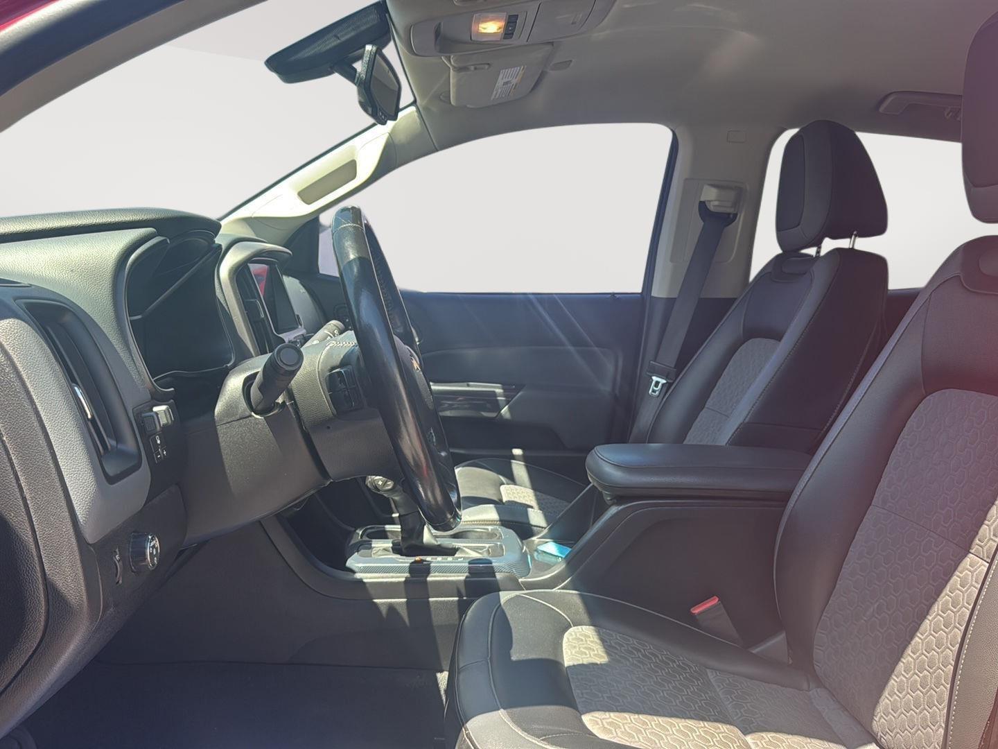2019 Chevrolet Colorado Z71 photo 13
