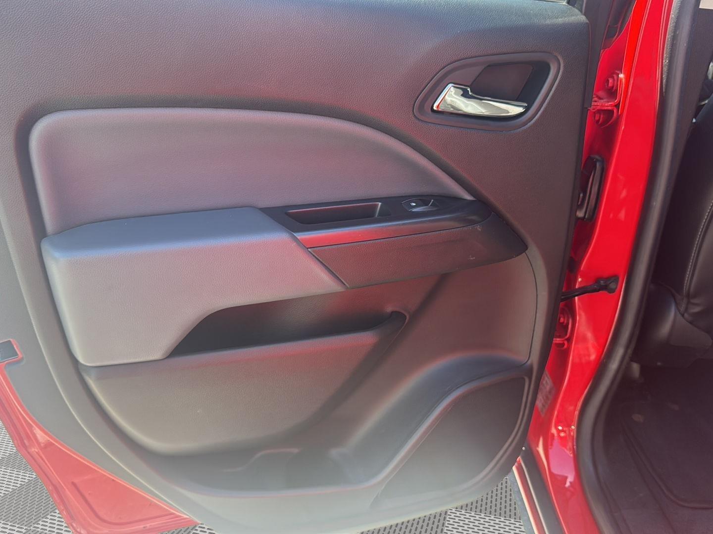 2019 Chevrolet Colorado Z71 photo 16