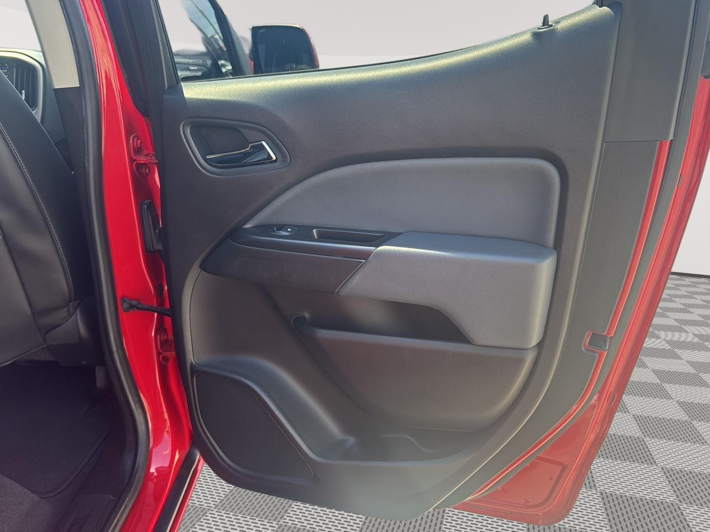 2019 Chevrolet Colorado Z71 photo 26