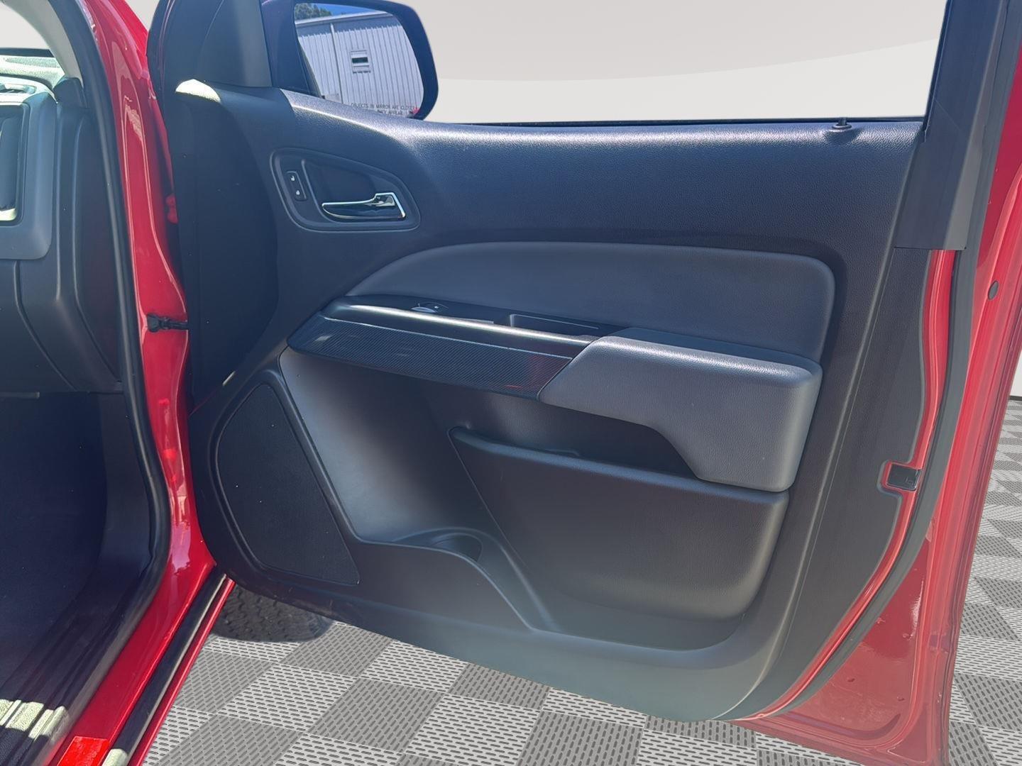 2019 Chevrolet Colorado Z71 photo 31