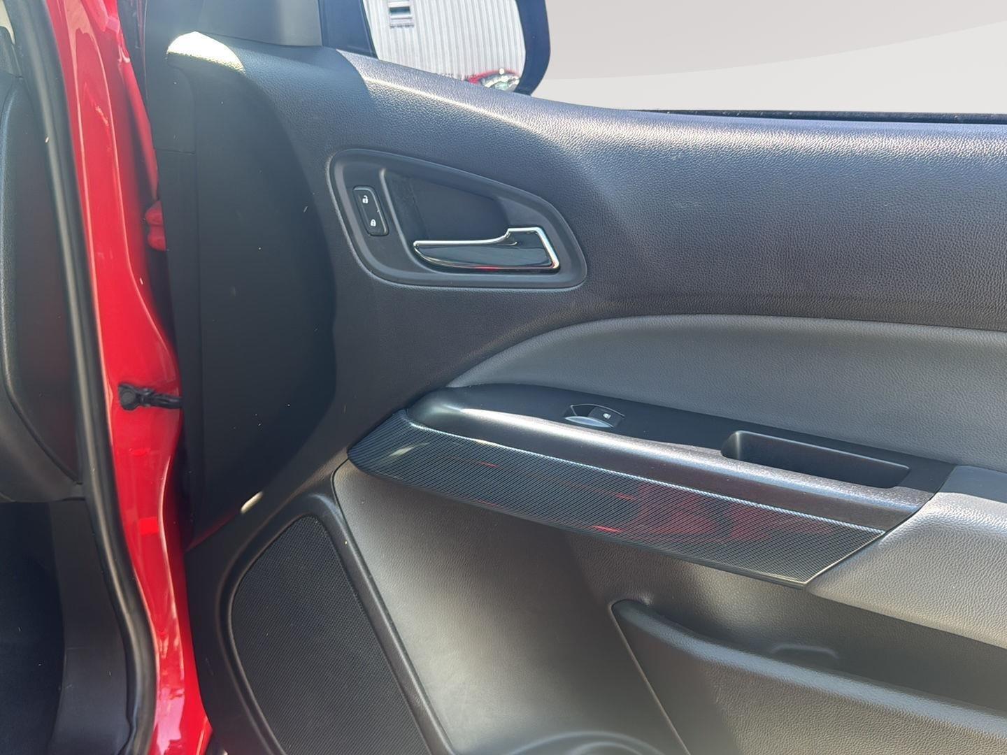 2019 Chevrolet Colorado Z71 photo 32