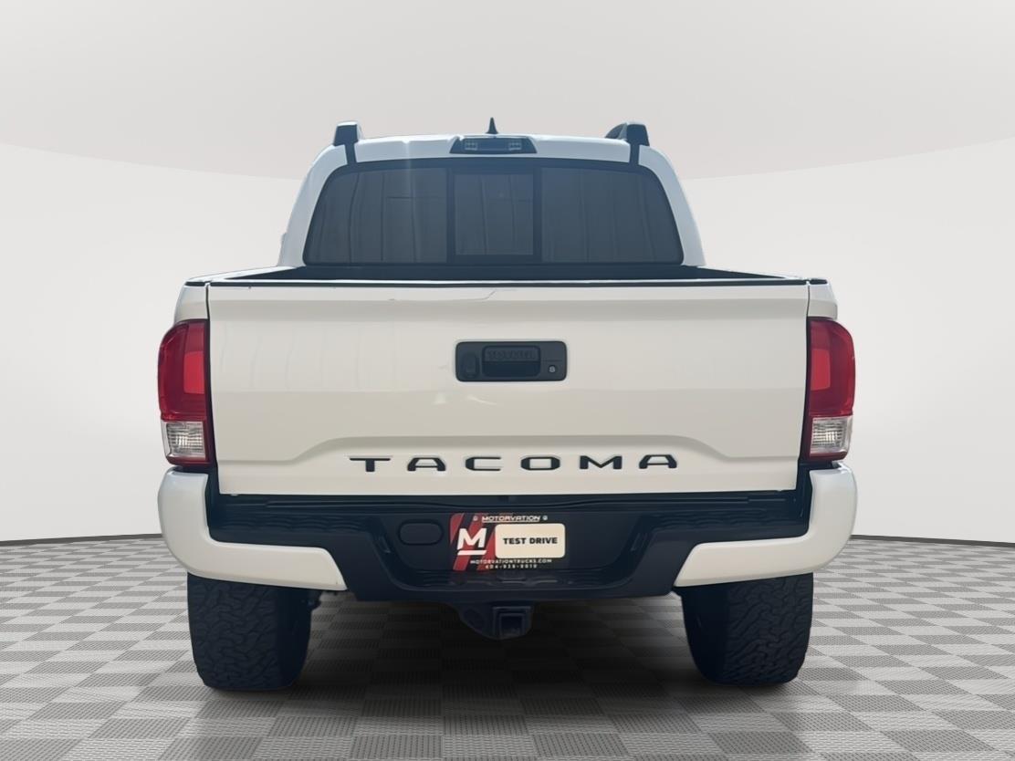 2016 Toyota Tacoma SR5 photo 4