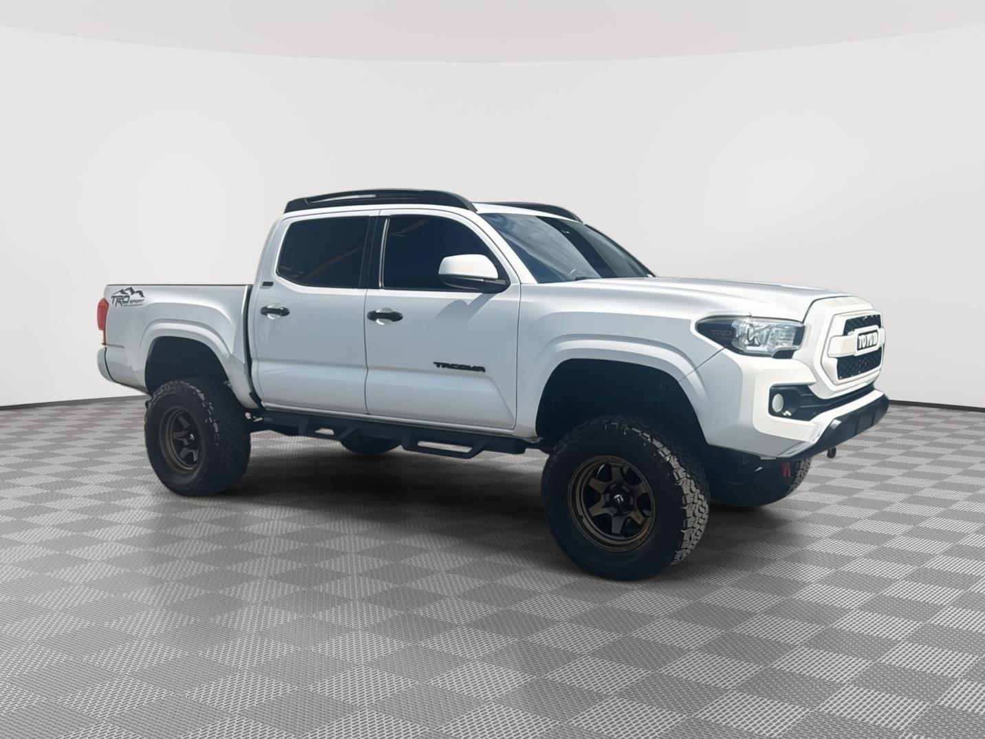 2016 Toyota Tacoma SR5 photo 6