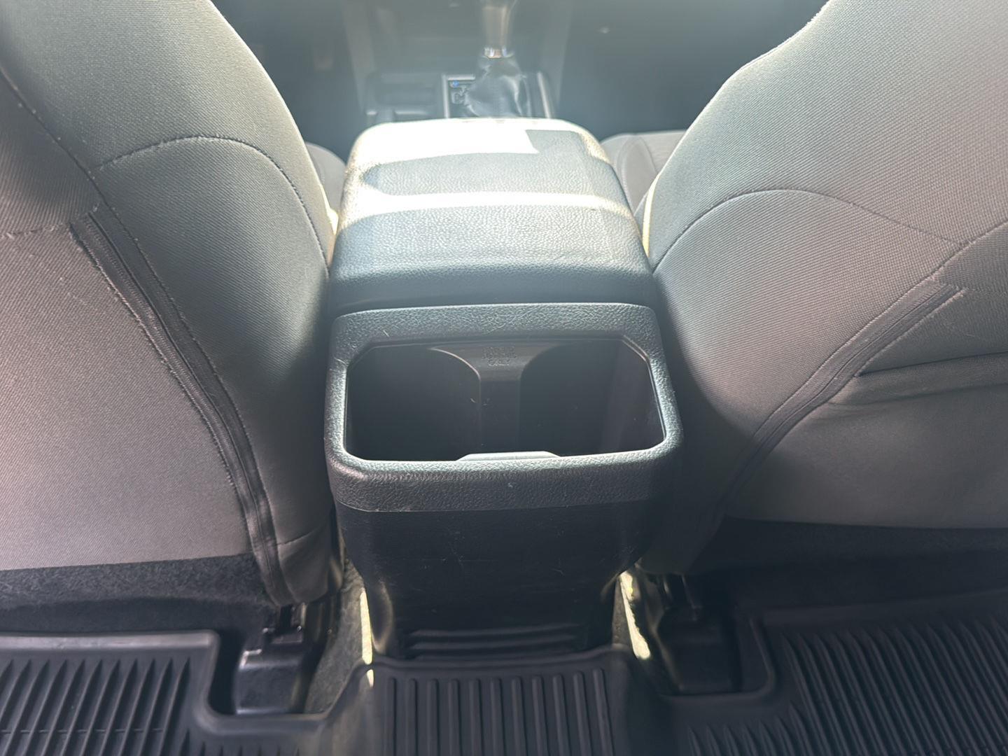 2016 Toyota Tacoma SR5 photo 19