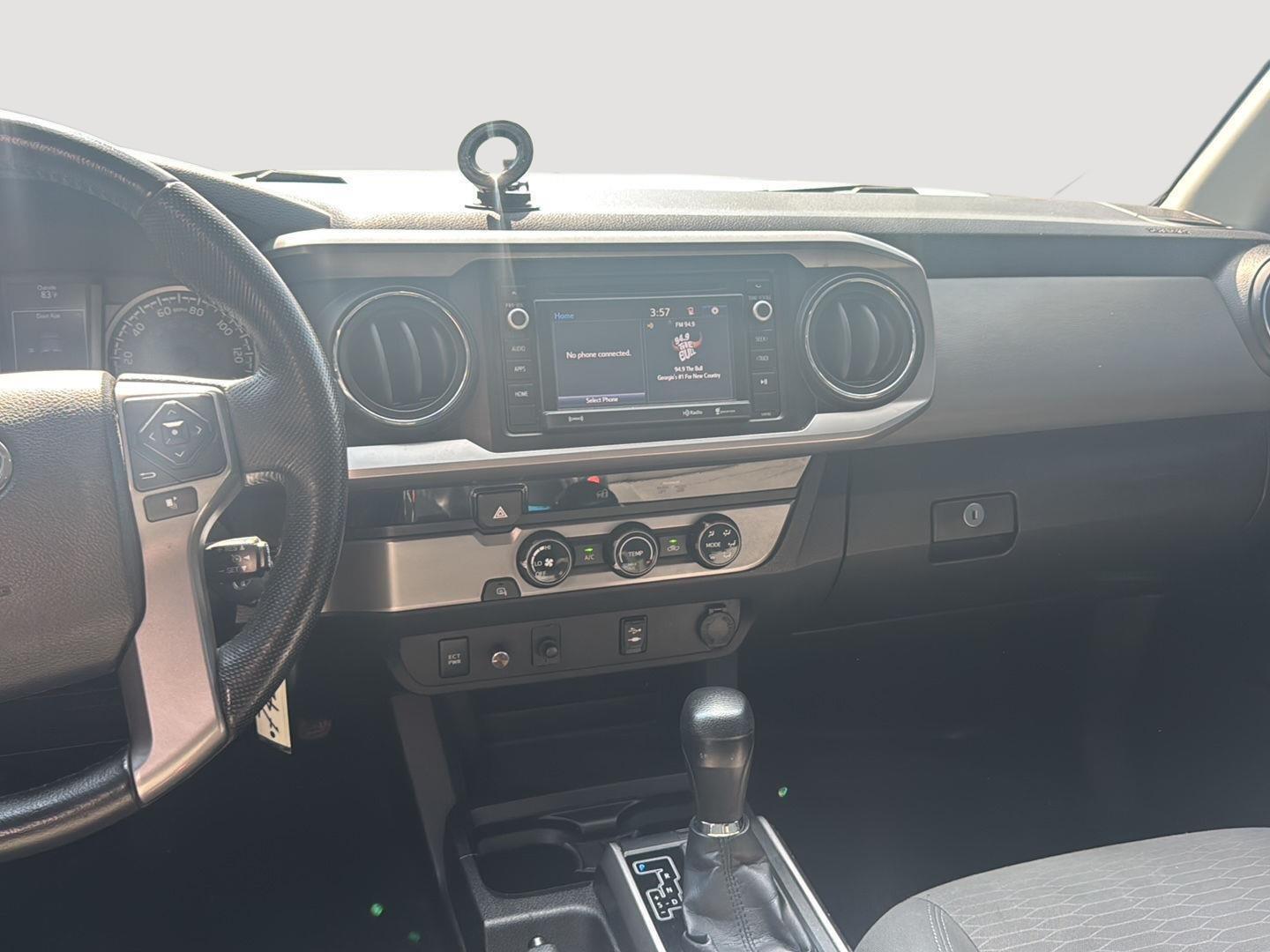 2016 Toyota Tacoma SR5 photo 24
