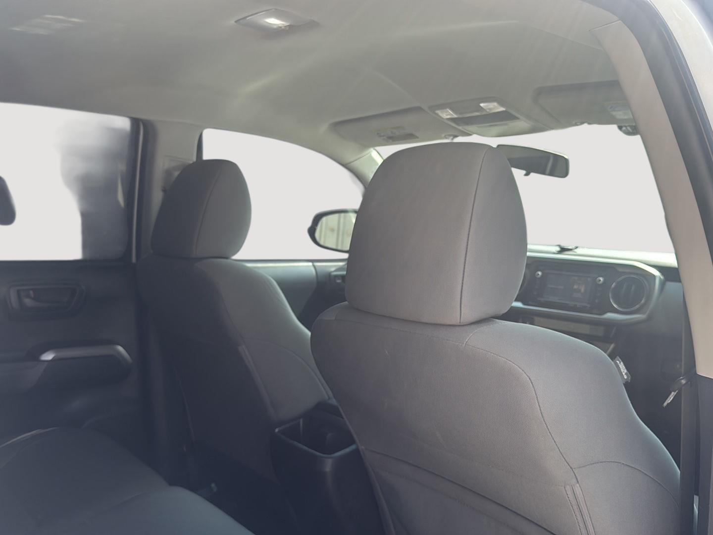 2016 Toyota Tacoma SR5 photo 29
