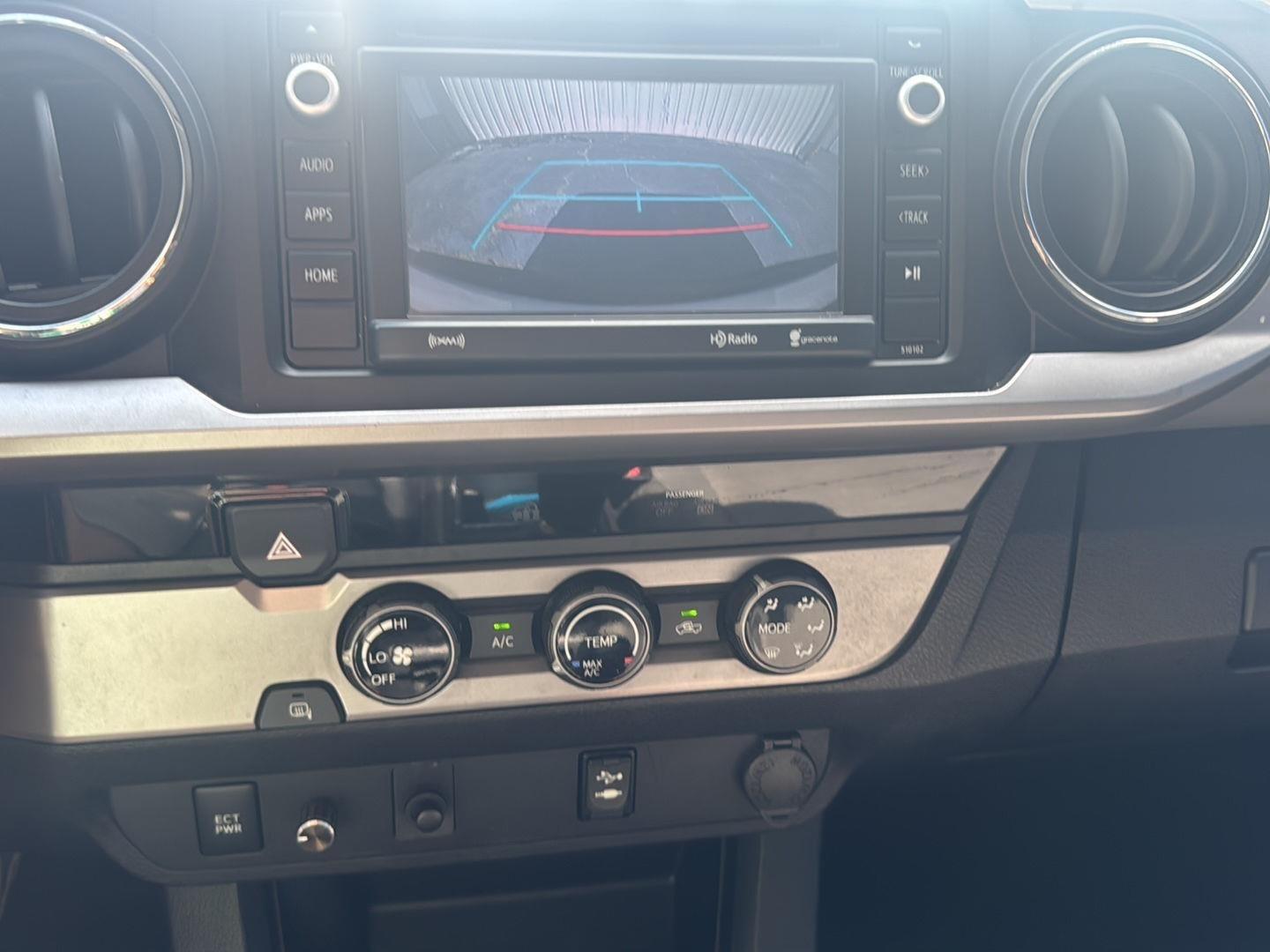 2016 Toyota Tacoma SR5 photo 42