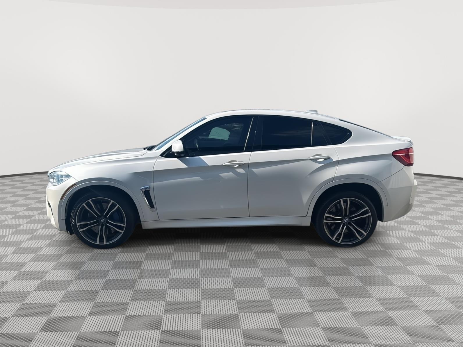 2017 Bmw X6 M photo 2