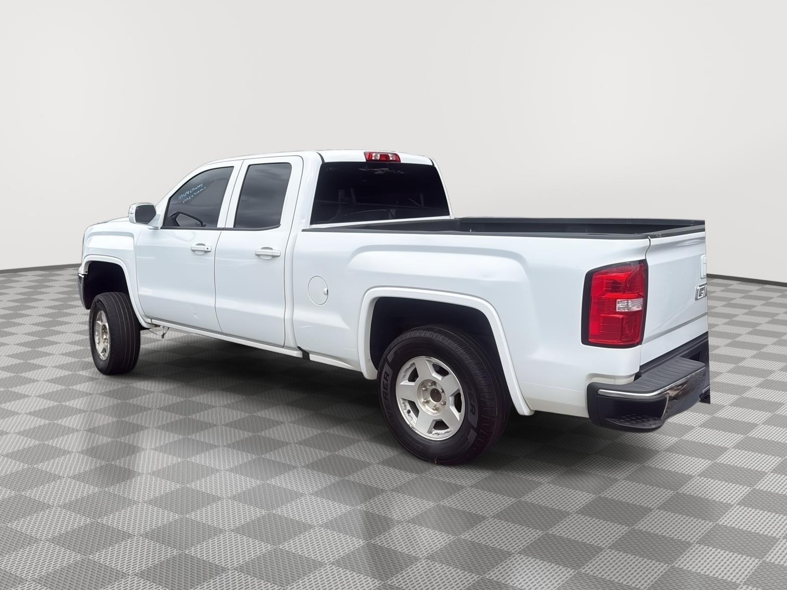 2018 Gmc Sierra 1500 Elevation photo 3