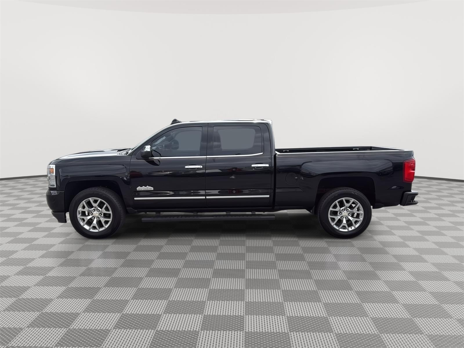 2016 Chevrolet Silverado 1500 High Country photo 2