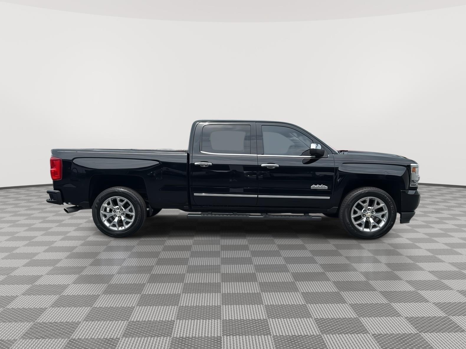 2016 Chevrolet Silverado 1500 High Country photo 6