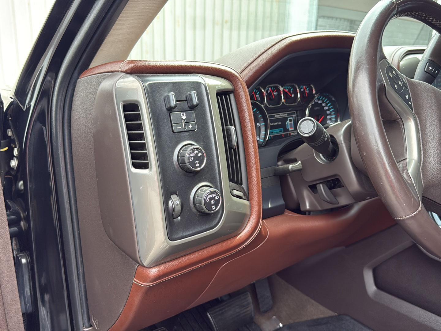 2016 Chevrolet Silverado 1500 High Country photo 11