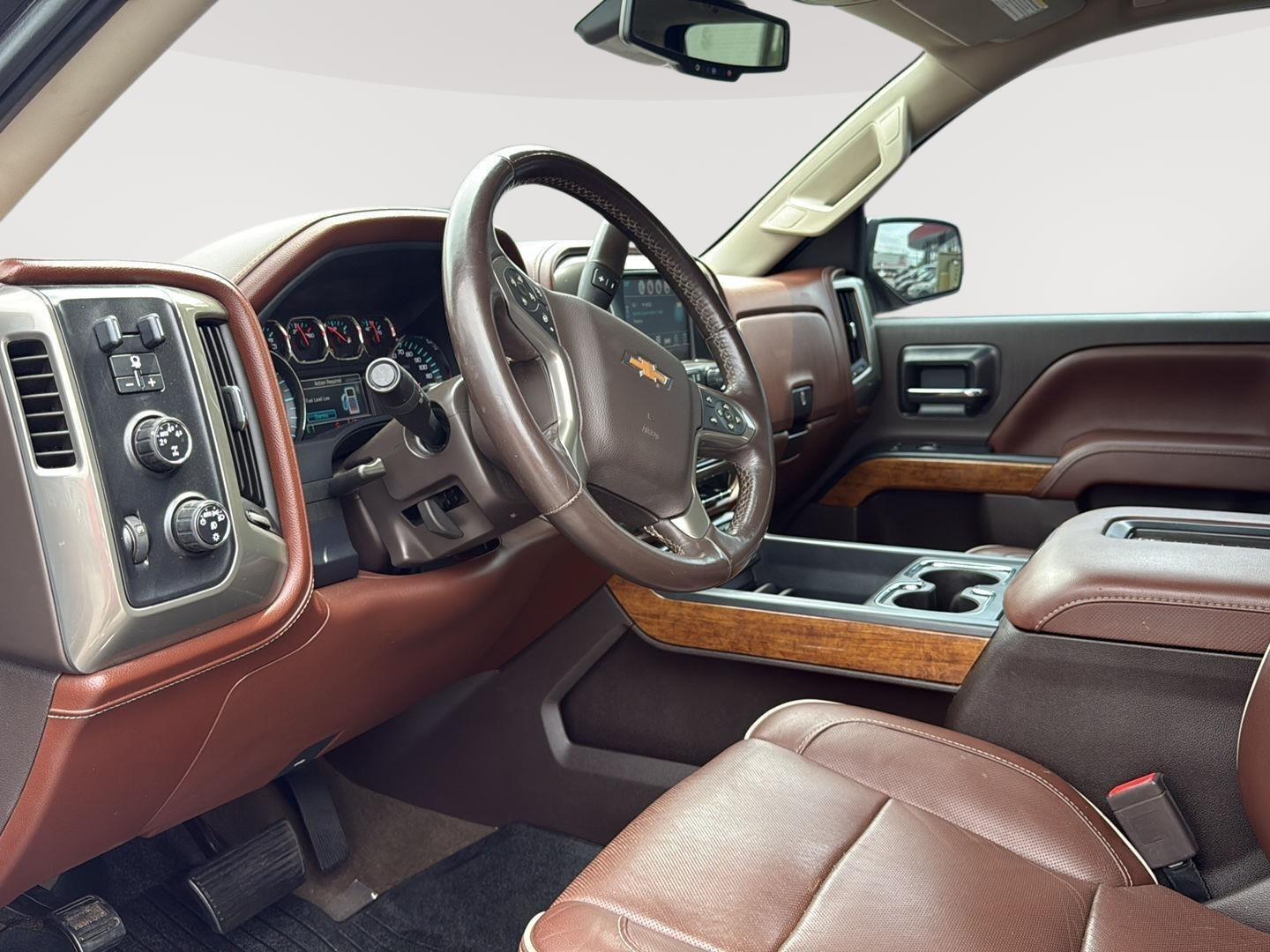 2016 Chevrolet Silverado 1500 High Country photo 13