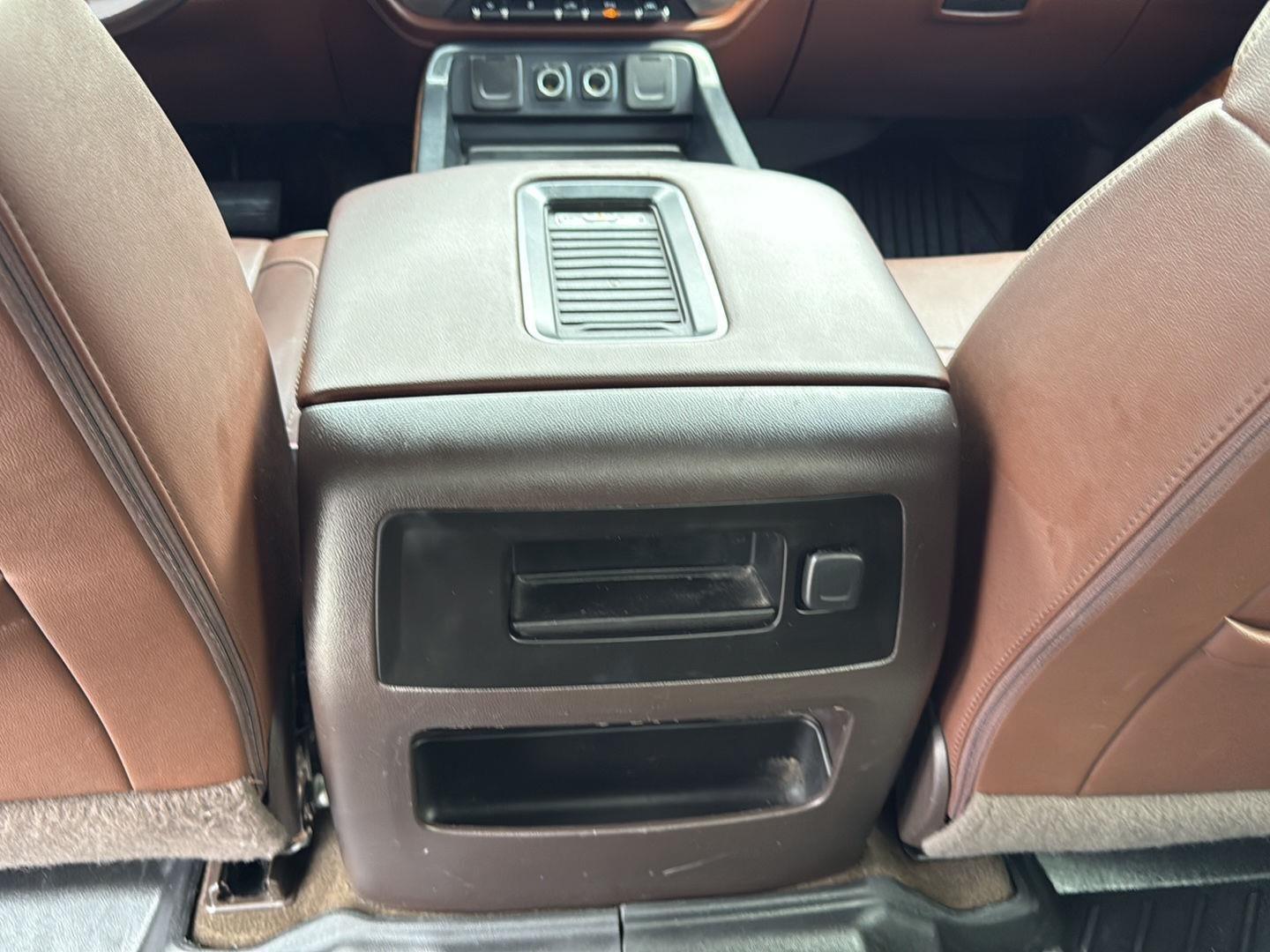 2016 Chevrolet Silverado 1500 High Country photo 22