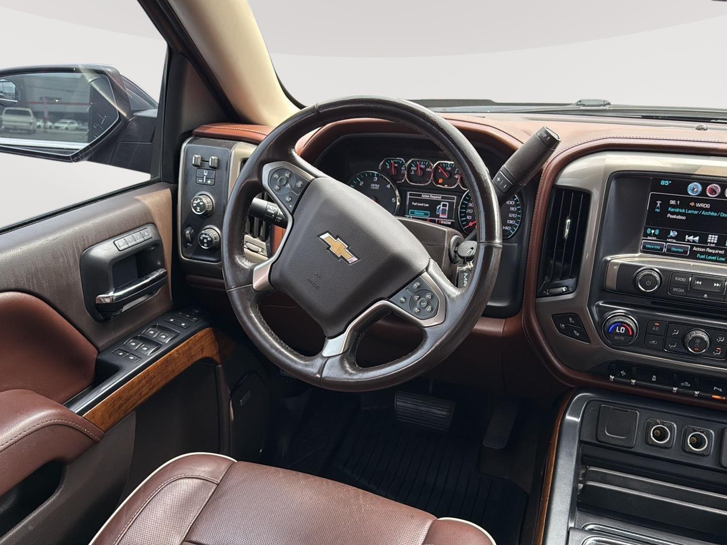 2016 Chevrolet Silverado 1500 High Country photo 24