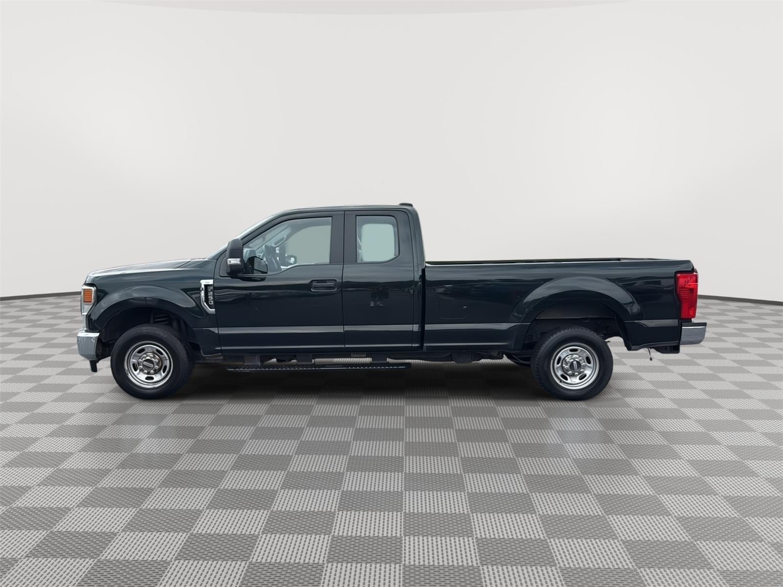2022 Ford F-250 XL photo 2