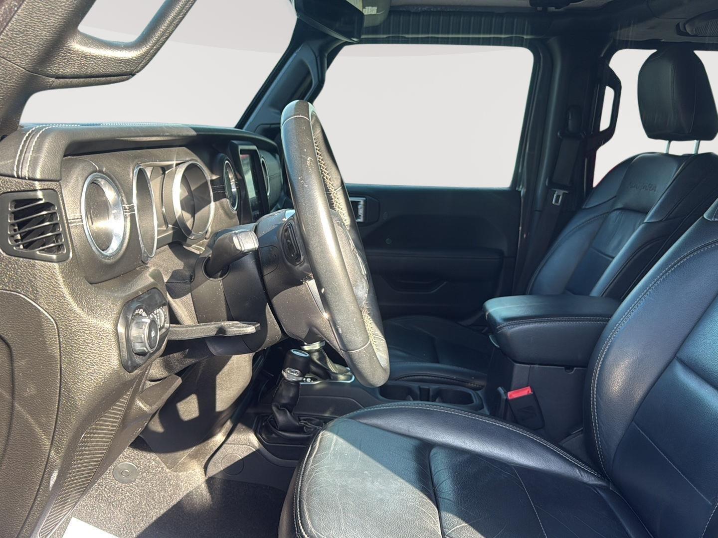 2018 Jeep Wrangler Unlimited Sahara photo 15