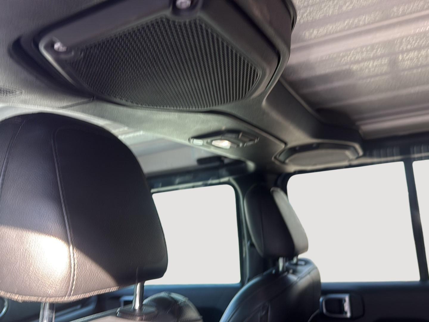 2018 Jeep Wrangler Unlimited Sahara photo 21