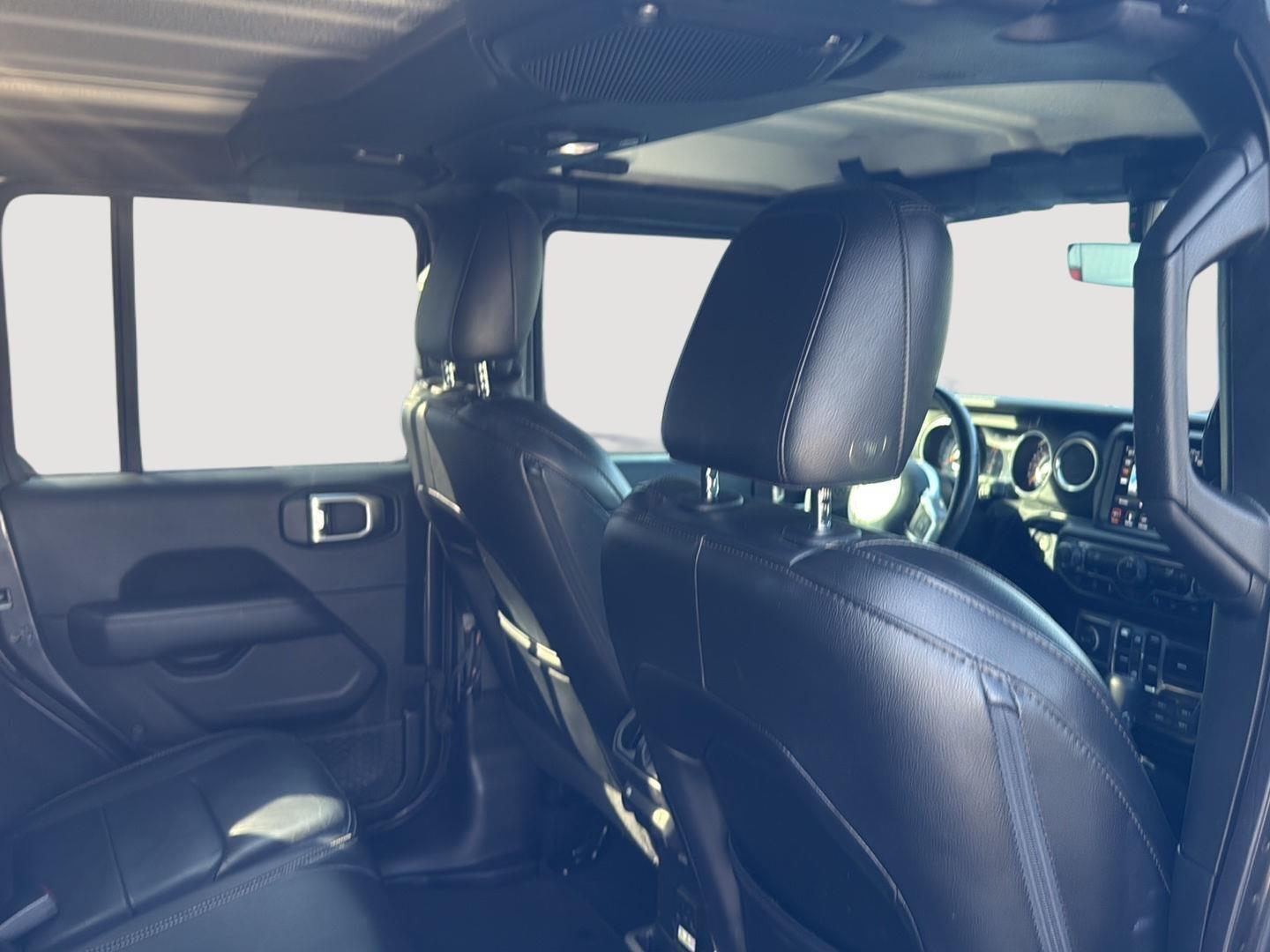 2018 Jeep Wrangler Unlimited Sahara photo 31