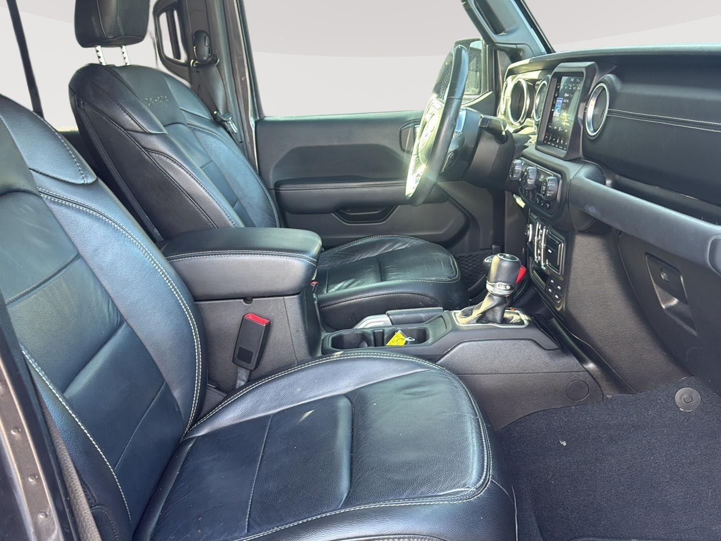 2018 Jeep Wrangler Unlimited Sahara photo 38