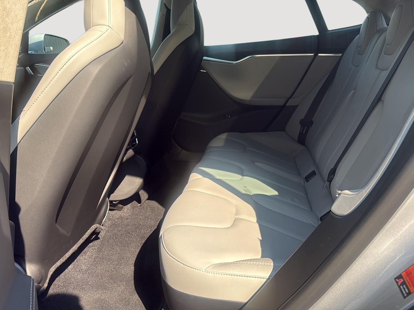 2014 Tesla Model S 85 photo 19