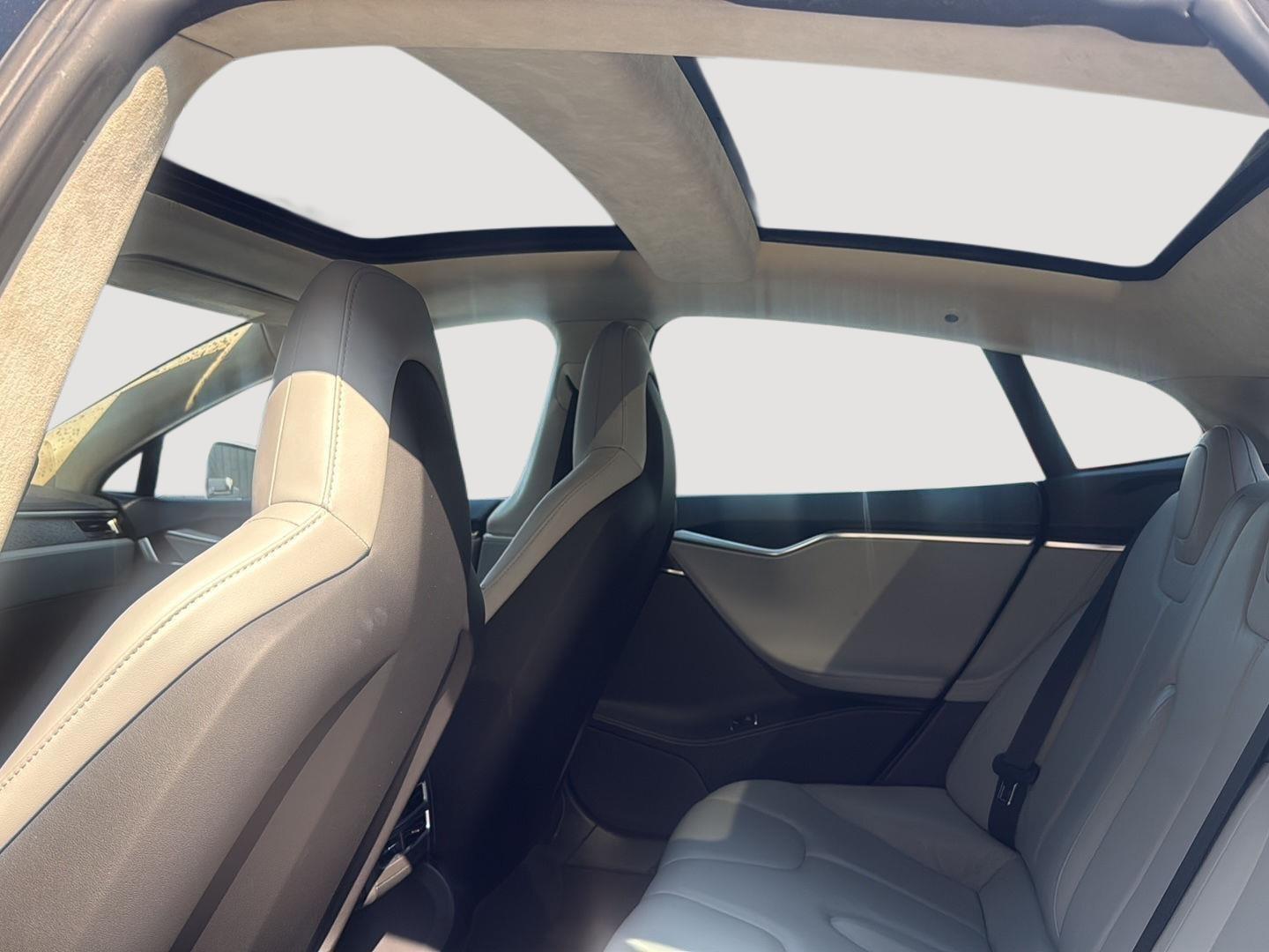 2014 Tesla Model S 85 photo 20