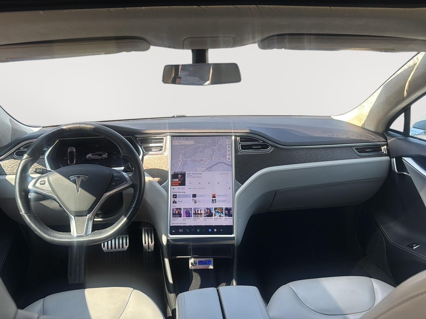2014 Tesla Model S 85 photo 22
