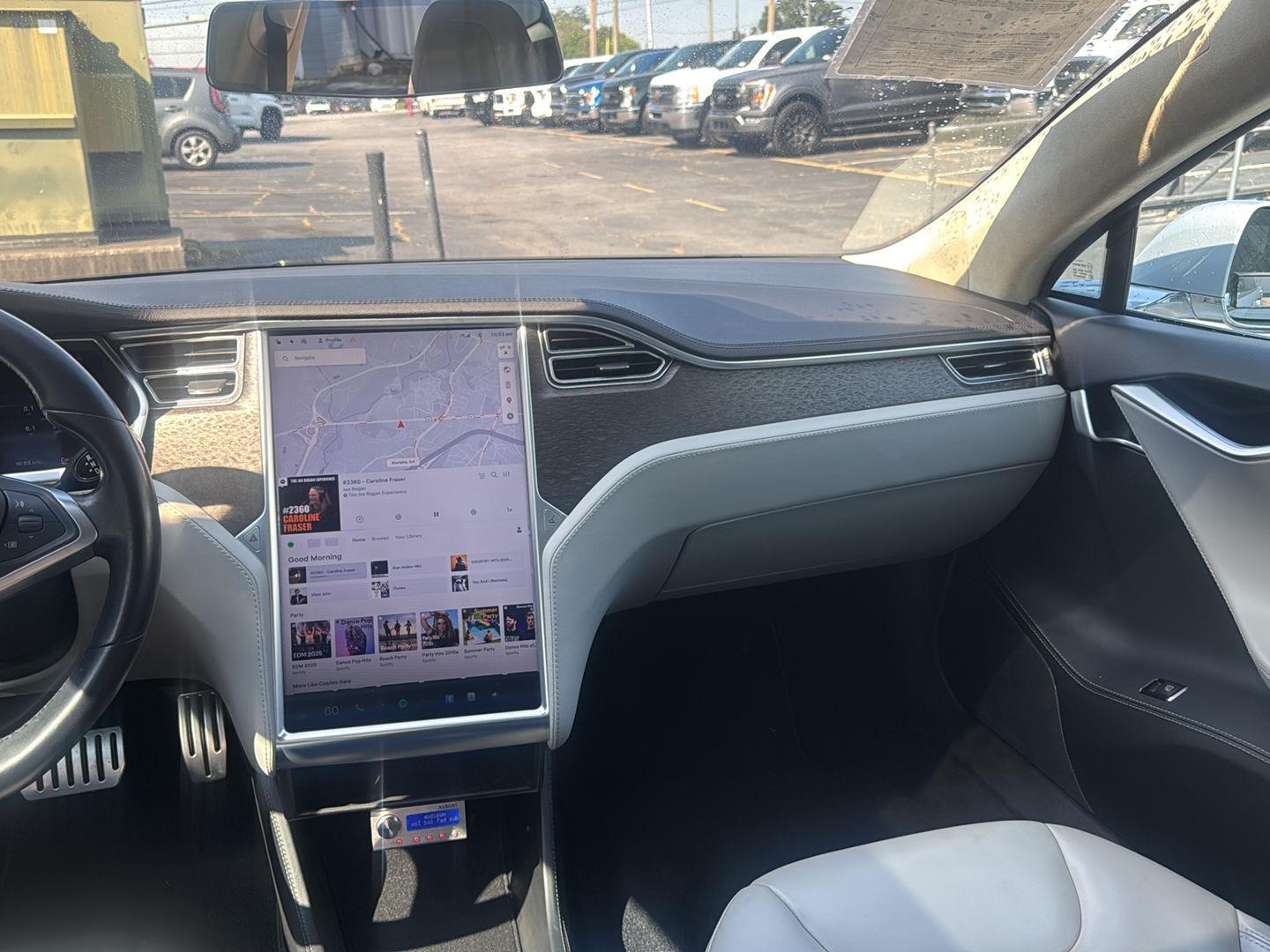 2014 Tesla Model S 85 photo 25