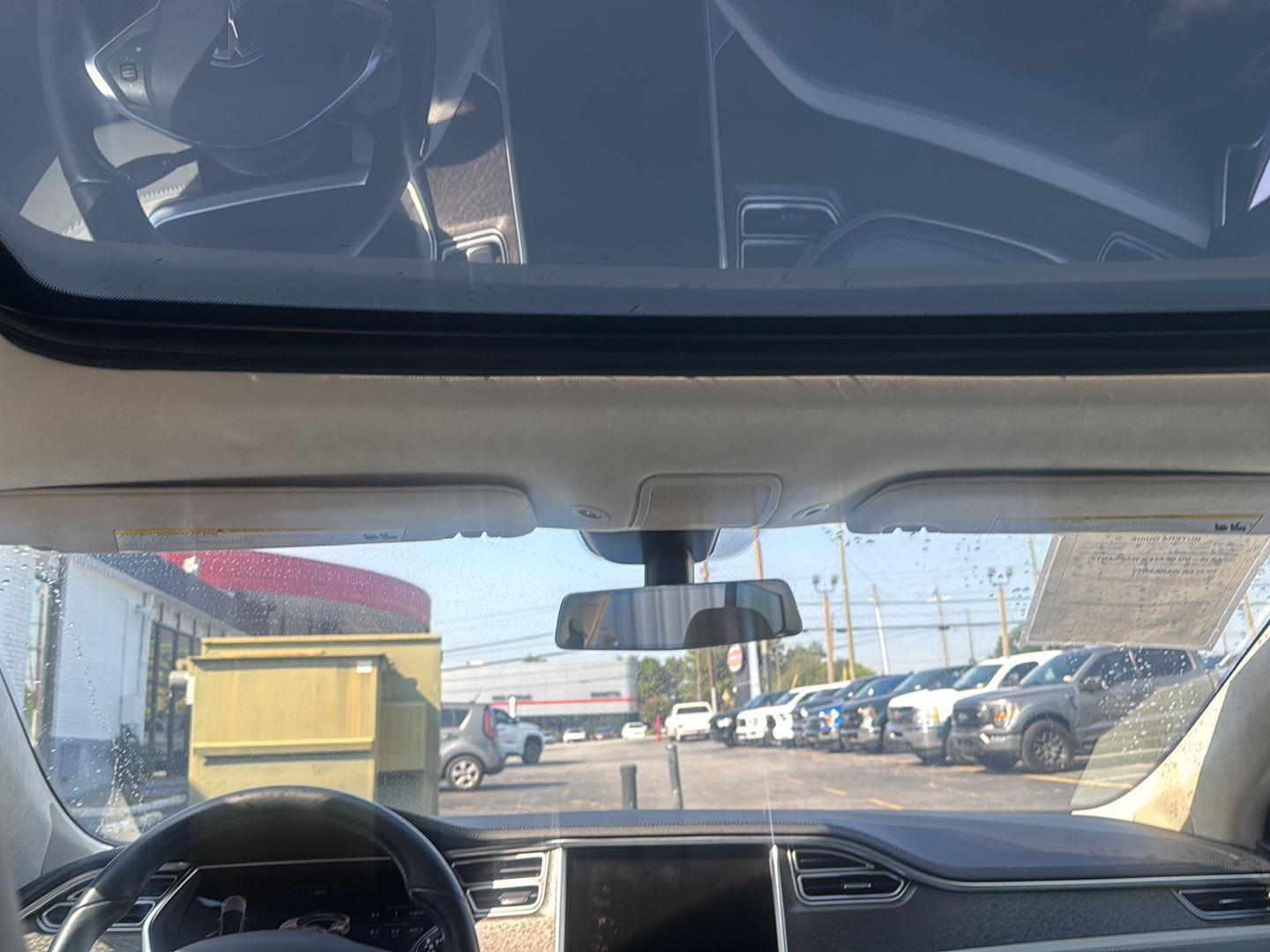 2014 Tesla Model S 85 photo 27